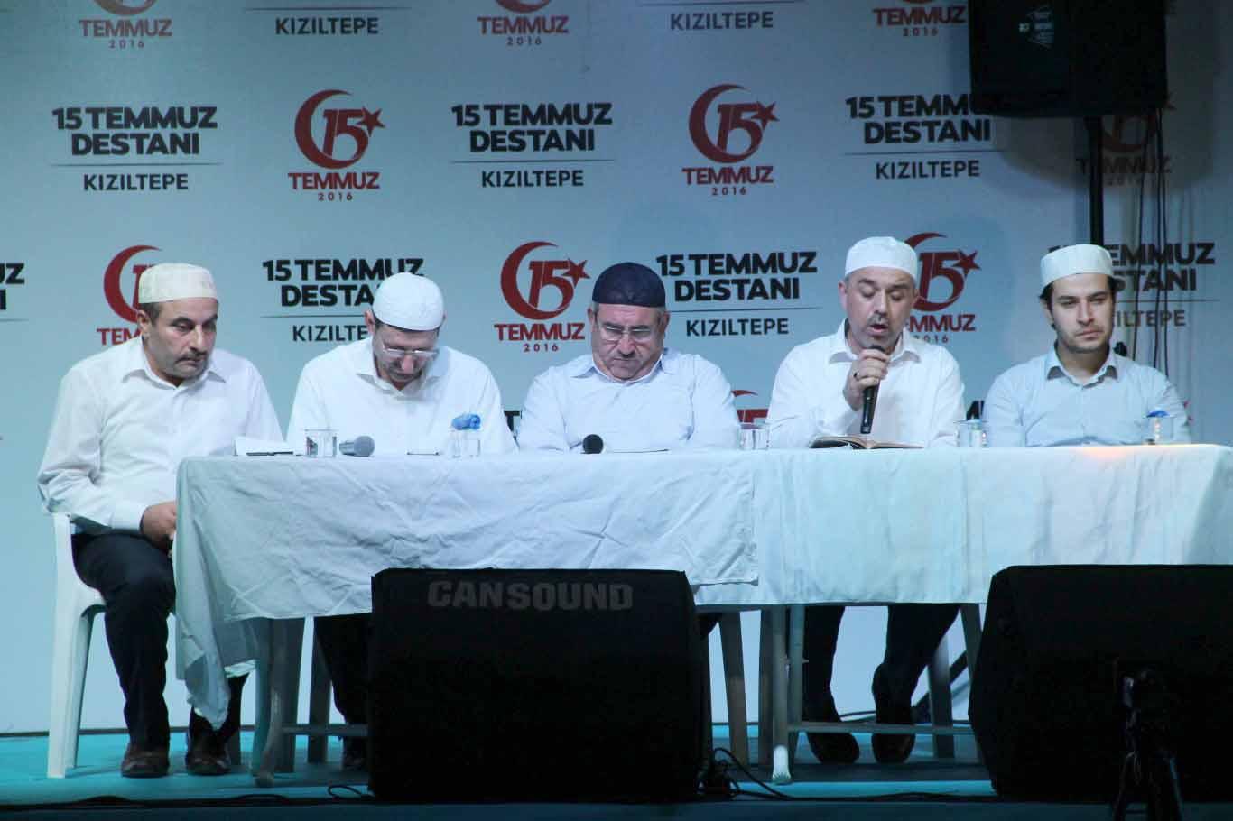 "15 Temmuz gecesi şehitlerimizin kanlarıyla aydınlığa kavuşmuştur" "15 Temmuz gecesi şehitlerimizin kanlarıyla aydınlığa kavuşmuştur"